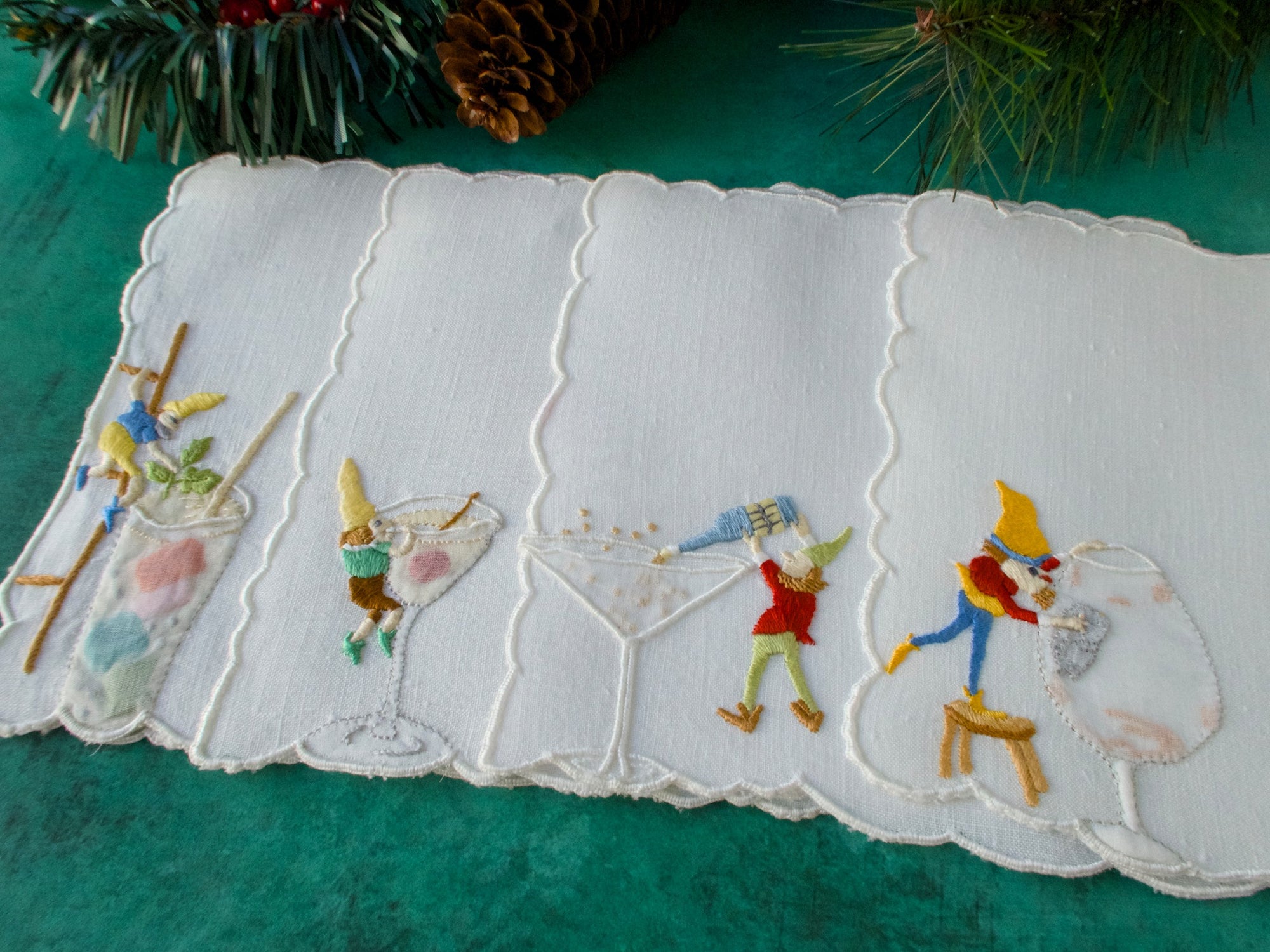 Christmas Elves Vintage Cocktail Napkins, Set of 4