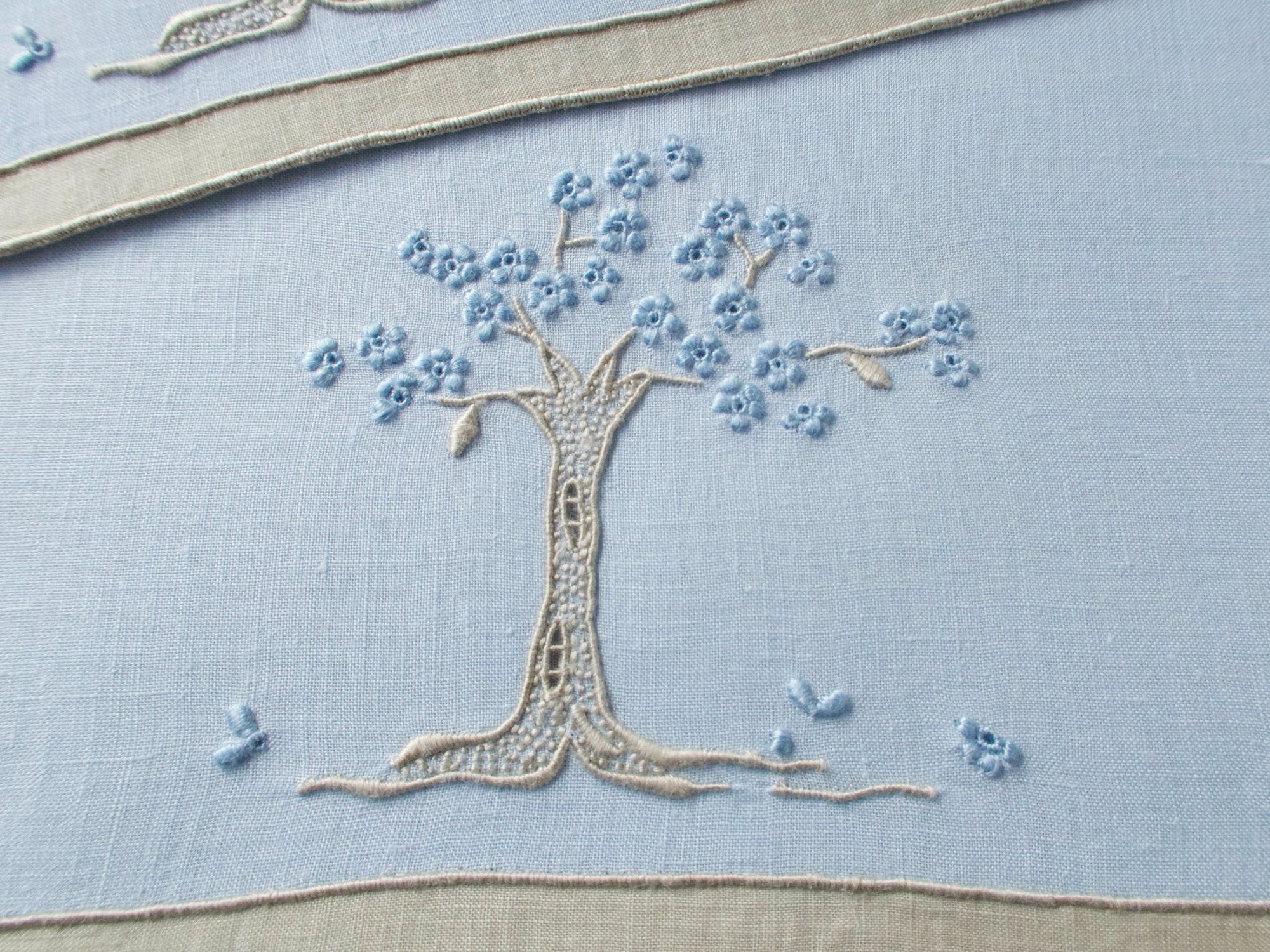 "Jacaranda Tree" in Blue Vintage Marghab Fingertip Towels, Set of 2