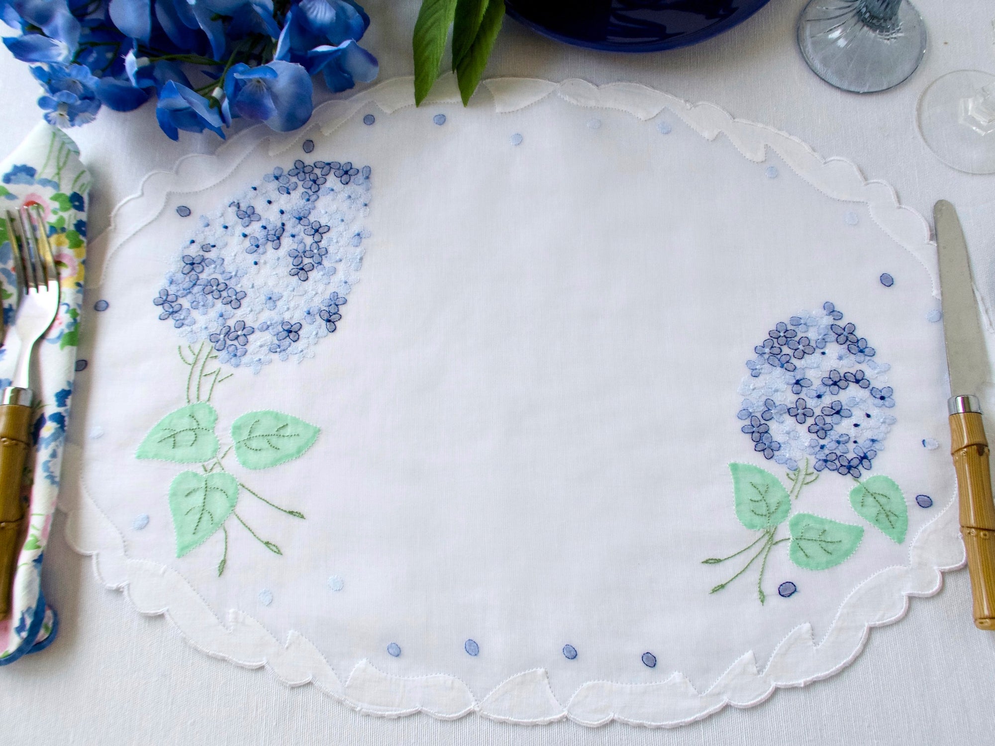 Hydrangeas in Blue Vintage Madeira 8 Organdy Oval Placemats