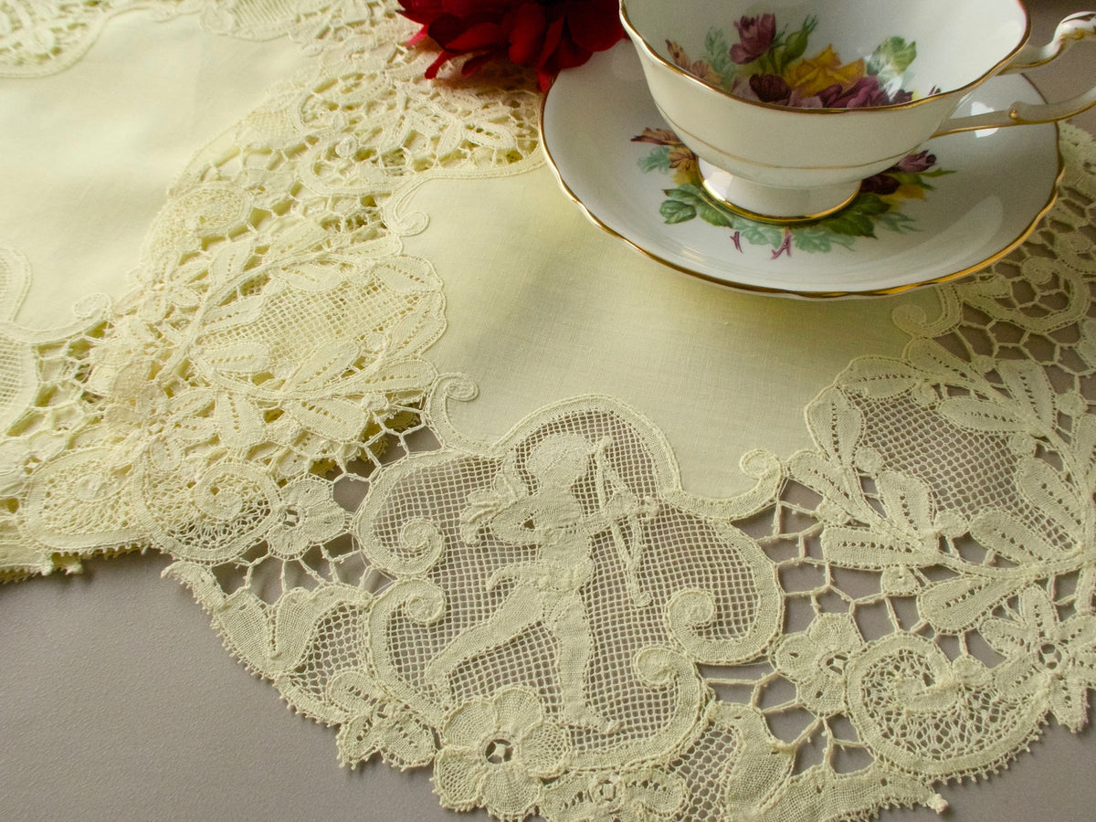 Vintage Cherubs Belgian Lace in Yellow Round Placemats, Set of 6