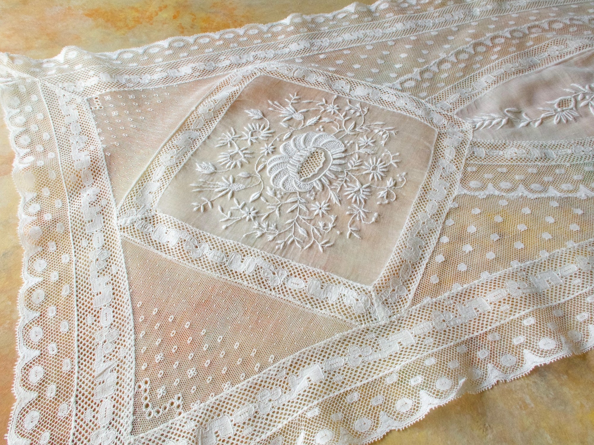 Normandy Lace Vintage French Table Runner 14x36